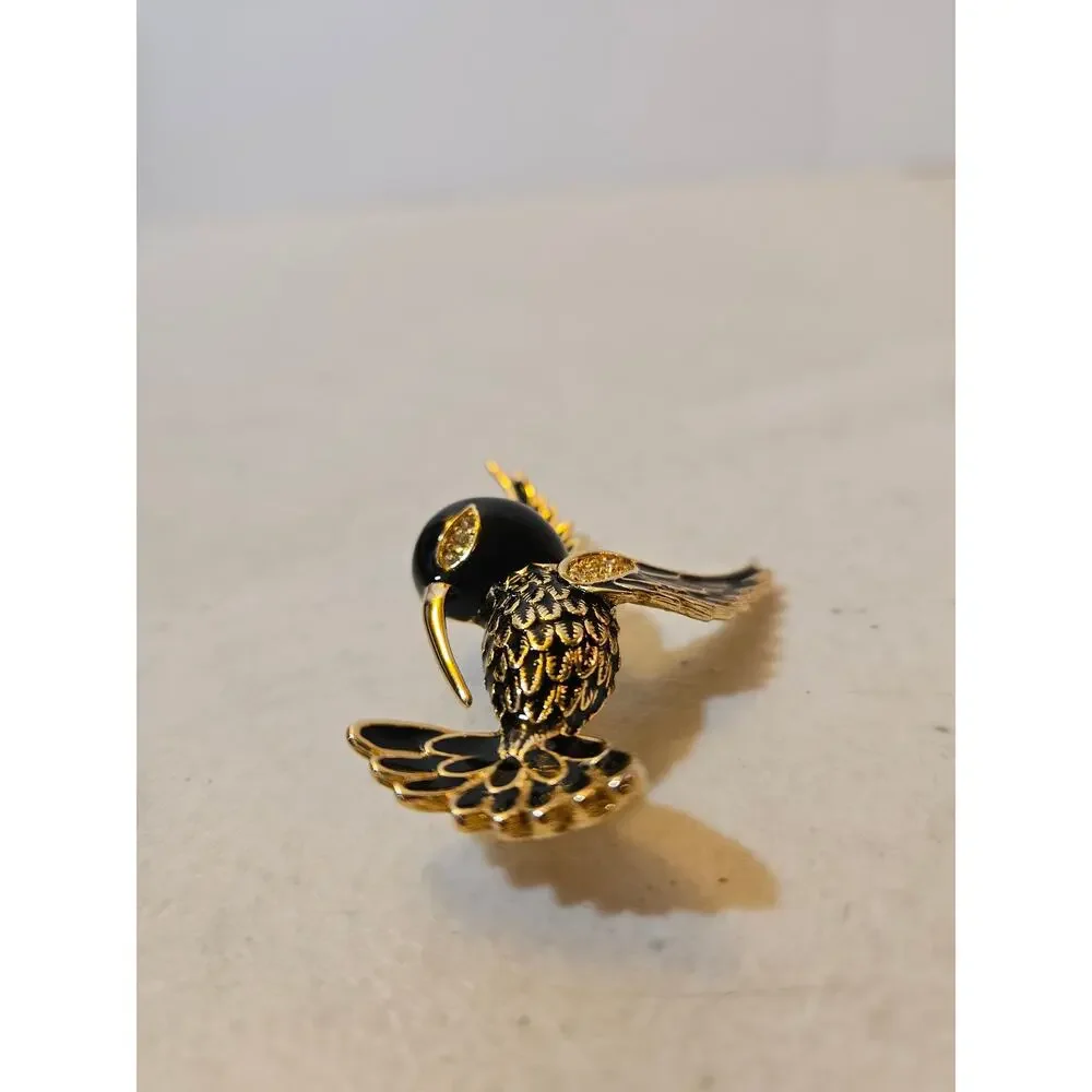 Vintage goldtone & black enamel hummingbird brooch pin